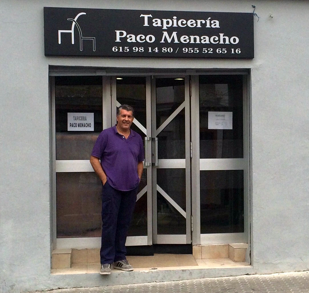 entrada tapiceria Sevilla artesanal Paco Menacho